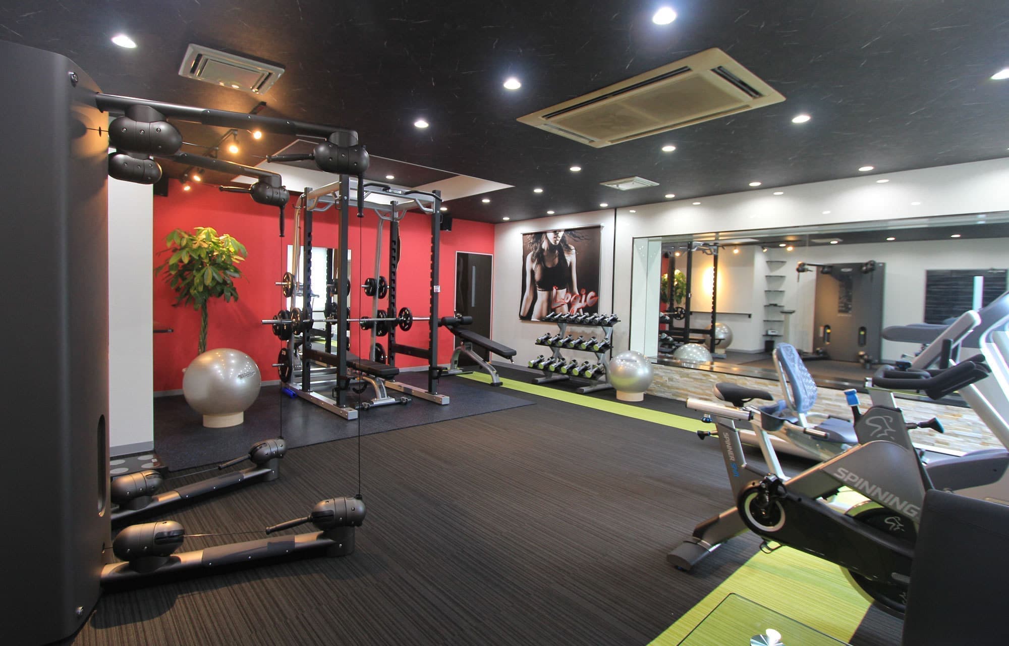 パーソナルトレーニングジムLOGIC